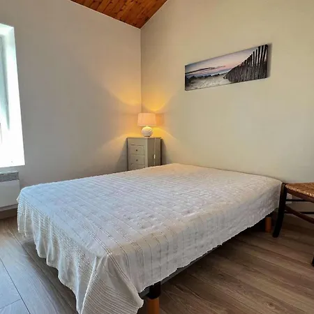 Вилла Petite Maison De Village A Deux Pas Du Port