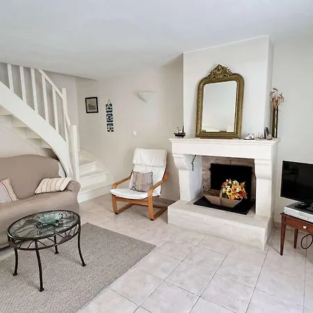Petite Maison De Village A Deux Pas Du Port Сен-Мартен-де-Ре