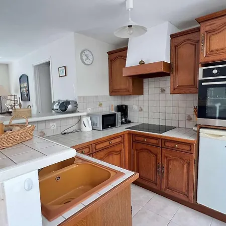 Вилла Petite Maison De Village A Deux Pas Du Port *